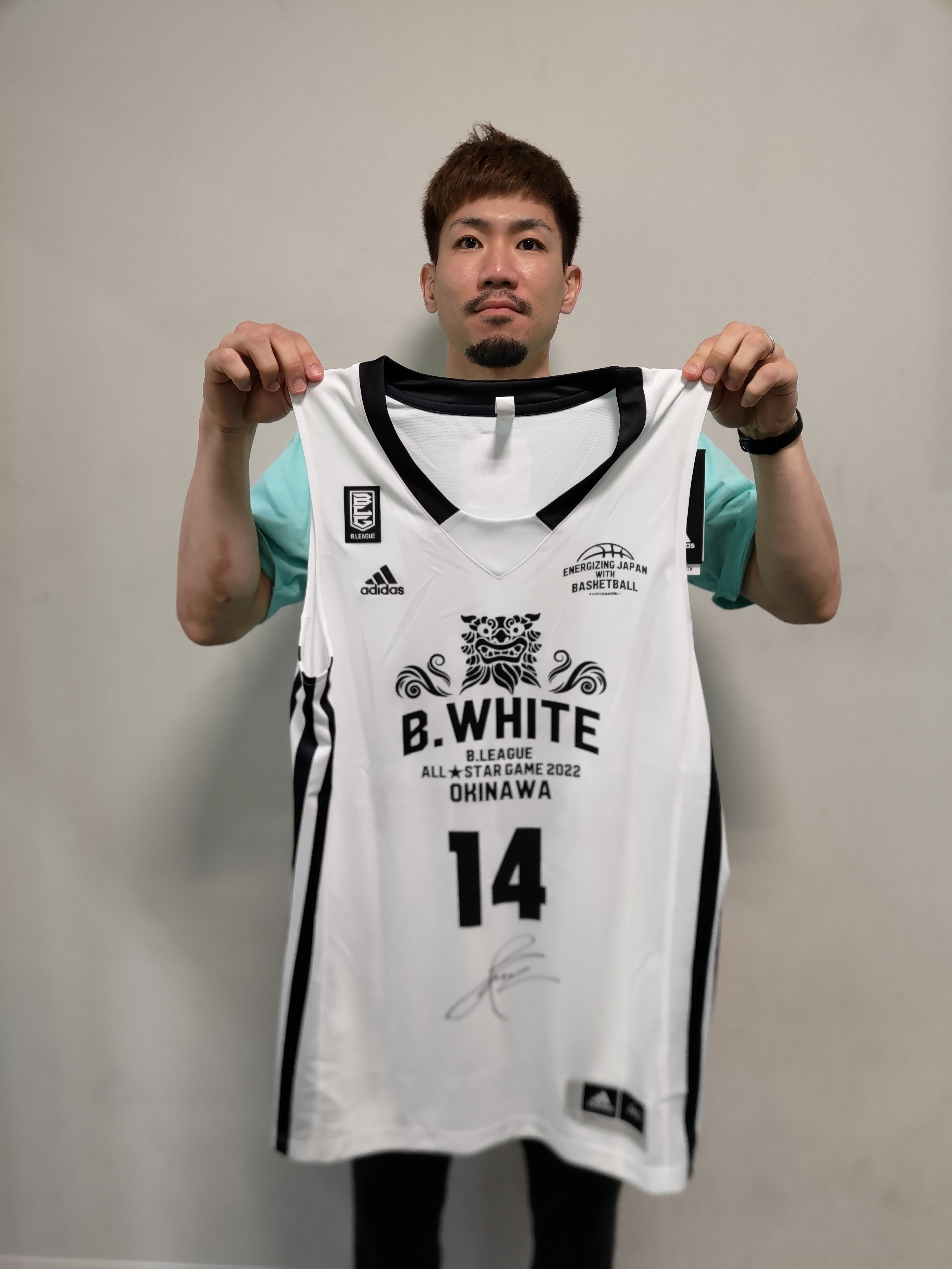 非売品 Bリーグ シーホース三河 シェーファー アヴィ幸樹 缶バッチ