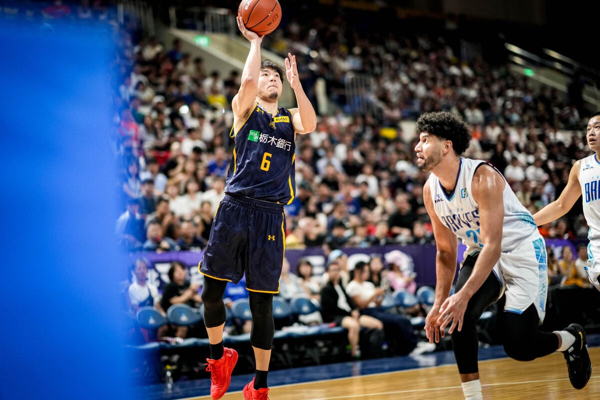 【EASL台北開幕戦レポート】熱戦に沸いた台北和平籃球館で宇都宮と琉球が敗れる、比江島慎「ここでのバスケへの情熱は昔から本当に大きい」